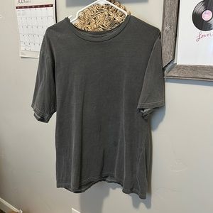 Basic oversized grey tee